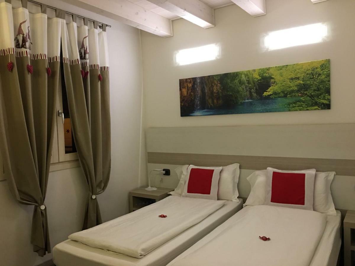 B&B Nuova Ostiglia Quinto Di Treviso ภายนอก รูปภาพ